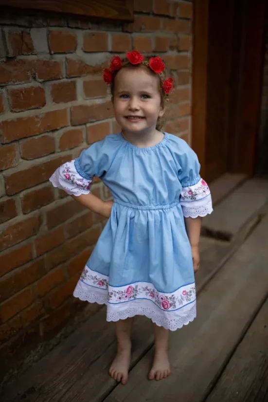 Folklórne šaty - ruža - Veľkosť: 128, Farba: Slabo modrá