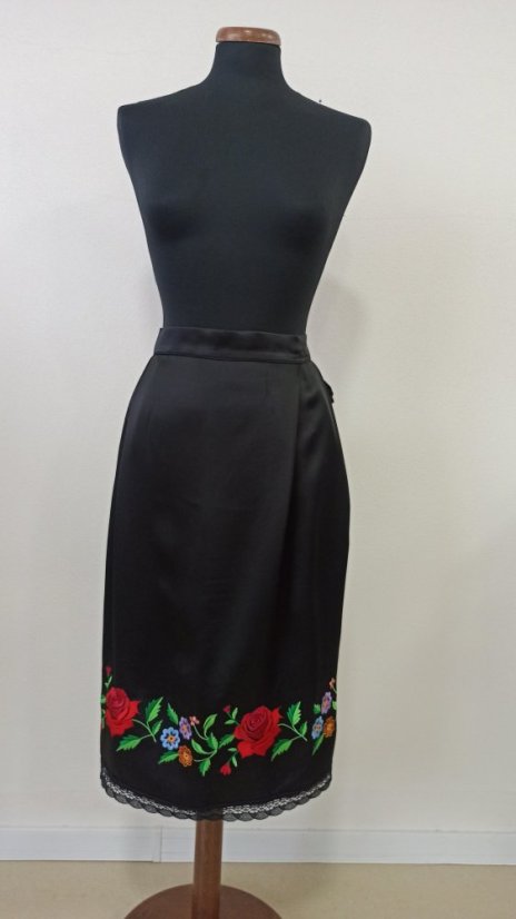 Vyšívaná zástera - Dana