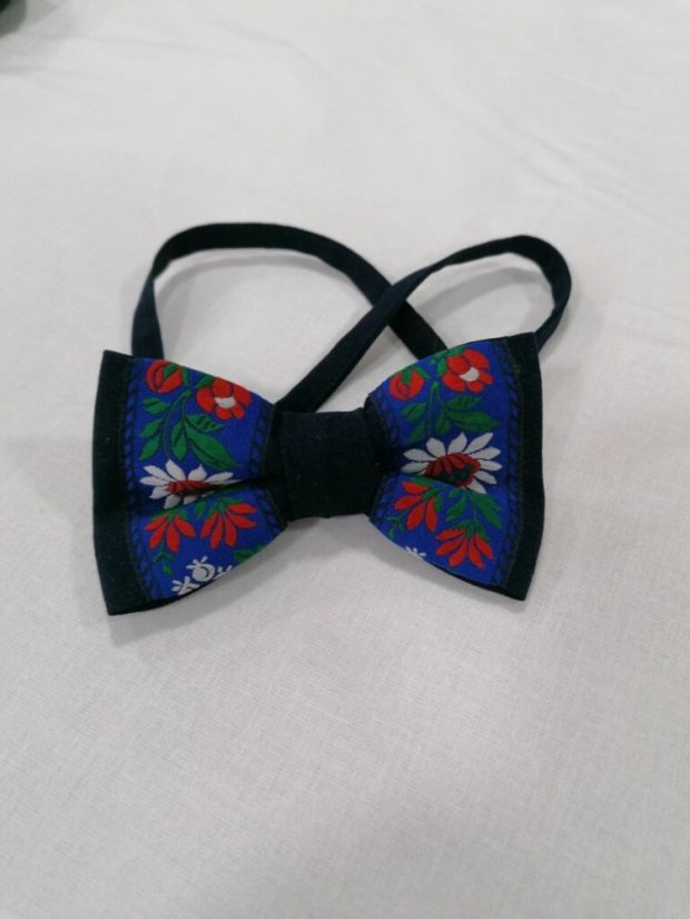 Folklórny motýlik -UNI - Farba: Biela
