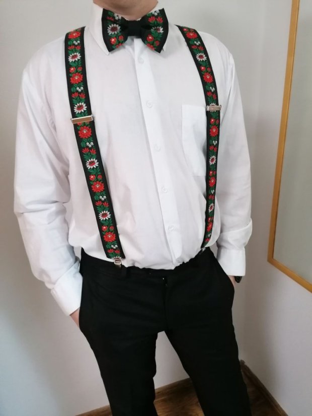 Folklórny motýlik -UNI - Farba: Čierna